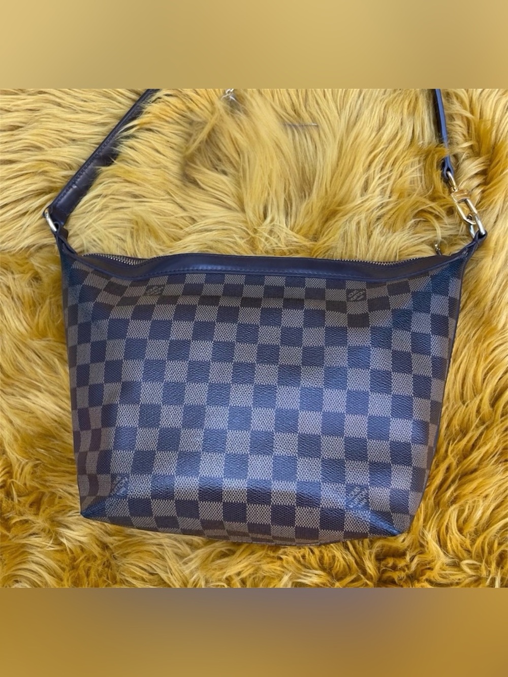 Louis Vuitton Damier Ebène Illovo shoulder bag